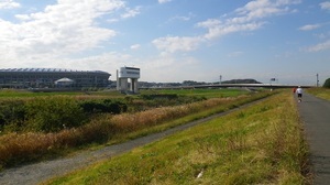 11112901_鶴見川・日産スタジアム.jpg