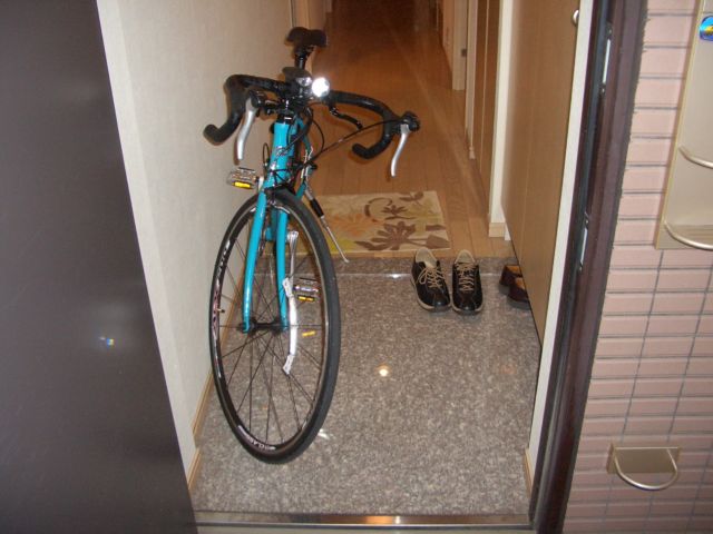 アパート 自転車